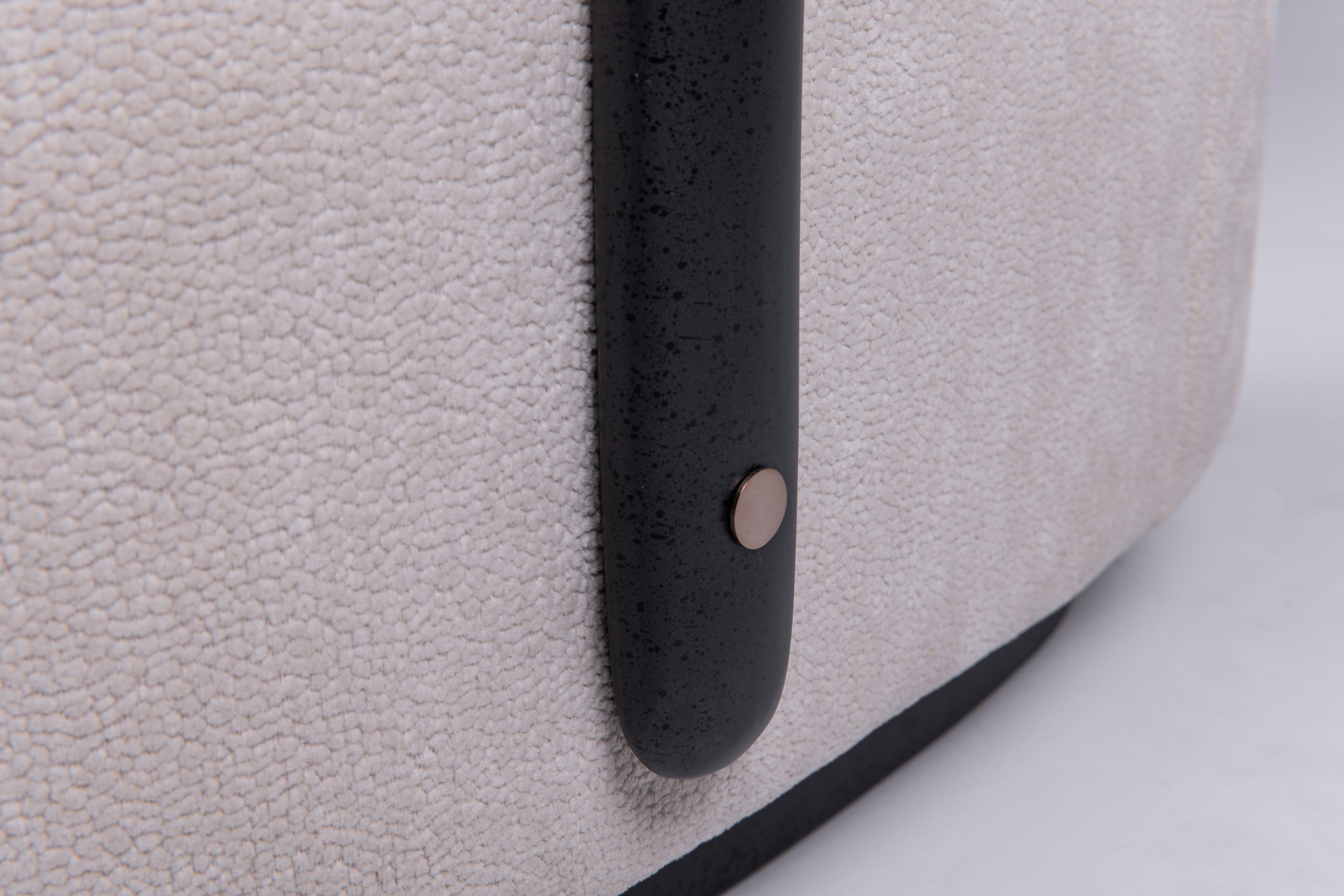 1762177752-SC2611-White (5)