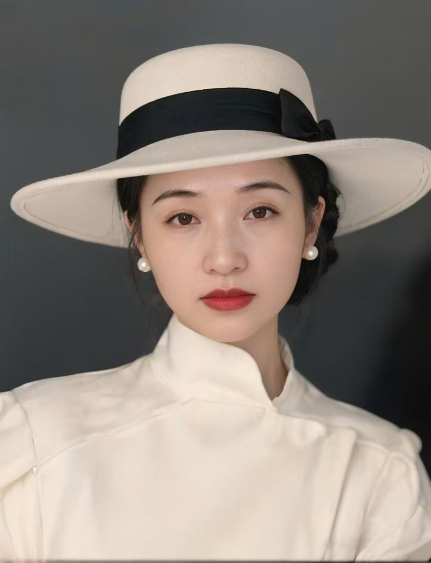 Alice Chan, founder of STANDEE and YEEHAM furniture