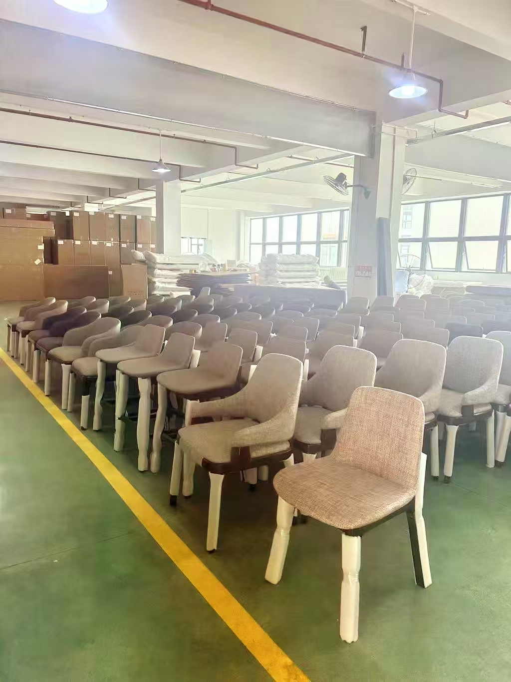 STANDEE HOME order production: upholstered chairs